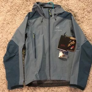 NWT Arc’teryx Beta AR Men’s Small
